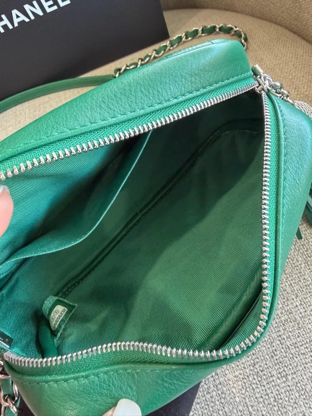 CHANEL Emerald Green Quilted Chevron Leather Crossbody Camera Bag with Tassel - Picture 12 of 15